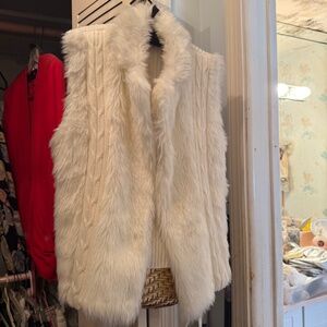 XOXO XL CABLE KNIT VEST AREN'T YOU COLD YET???